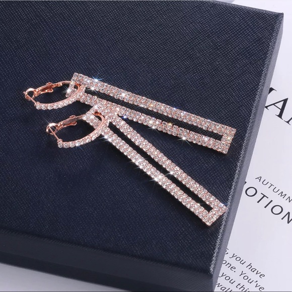 Jewelry - ✨18K Rose Gold Long Drops✨